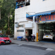 Illustration for article titled The Most Dedicated Mechanics In The World Wrench On The Streets Of Hong Kong